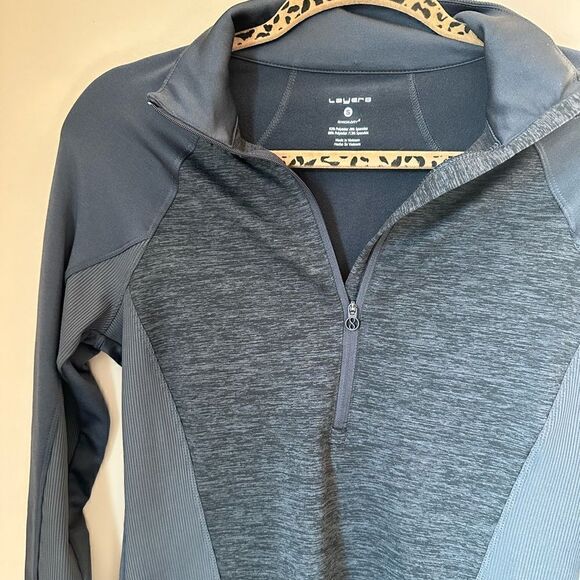 Layer 8 gray half zip ribbed athletic performance long sleeve activewear top - Picture 3 of 7